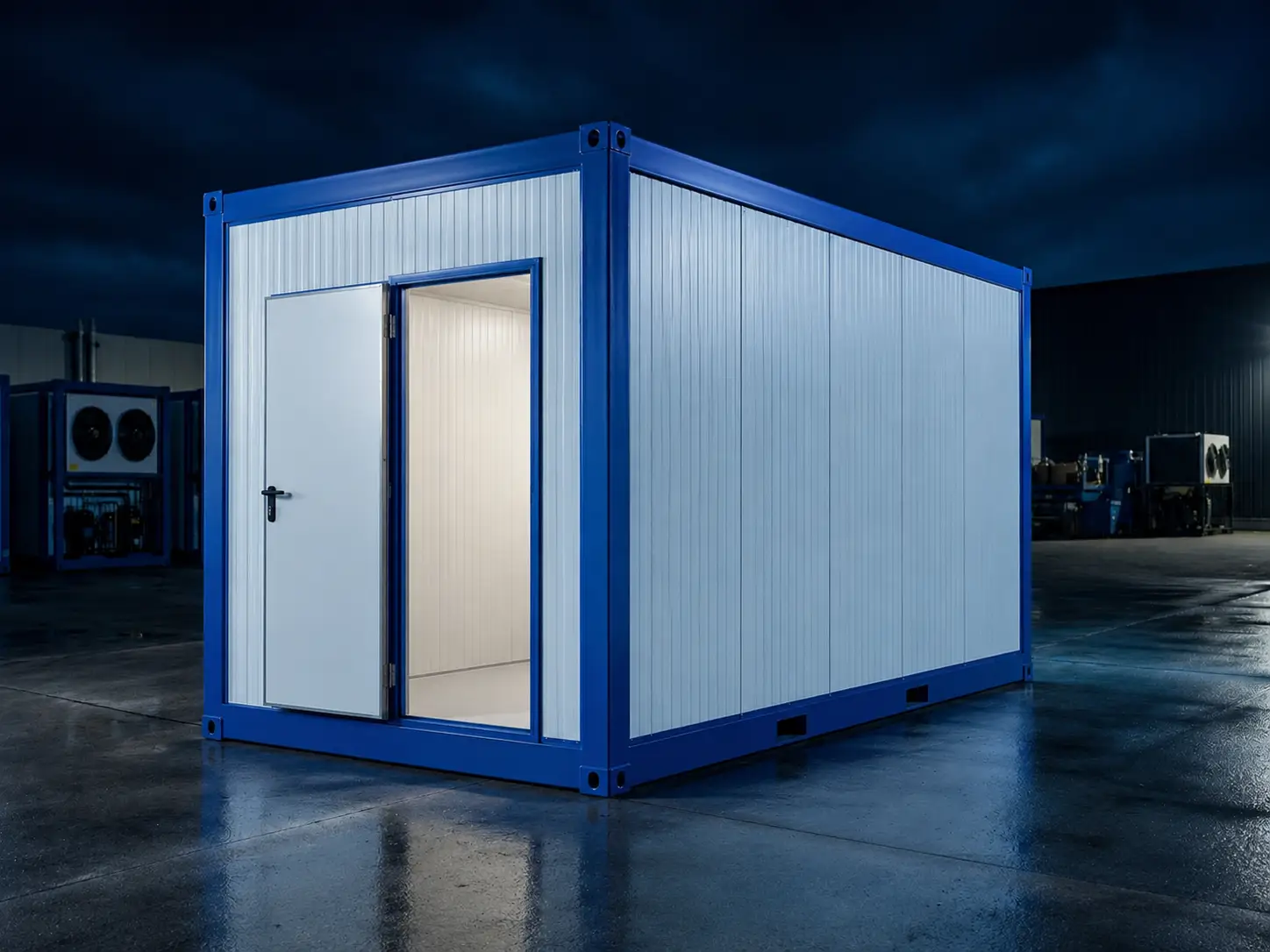 Portable chiller systems in UAE used for temporary commercial cold storage with mobile, self-contained refrigeration unit